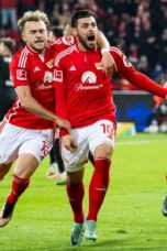 Petaka Menit Akhir! Union Berlin Main 10 Orang Tapi Sukses Hancurkan Kemenangan Augsburg!