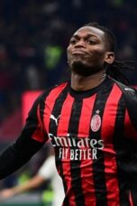 Hujan Gol! Cagliari Tahan Imbang AC Milan Rafael Leao Cetak Brace Spektakuler