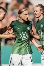 Gila! Drama 5 Gol Guncang Volkswagen Arena: Wolfsburg Hancurkan Mental St. Pauli di Menit Berdarah!