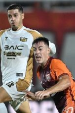 Drama Menit Akhir! Persib Bandung Tundukkan Persita Tangerang 2-1 di BRI Super League 2026