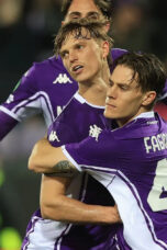 Gawang Kiper Keturunan Indonesia Dibobol 4 Kali! La Viola Mengamuk Cremonese Kian Terbenam di Dasar Klasemen