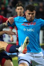 Tangisan di Unipol Domus! Scott McTominay Hancurkan Mimpi Cagliari di Menit Krusial
